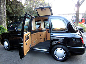 この画像をクリックすると拡大表示されます。 花嫁送迎車制作
